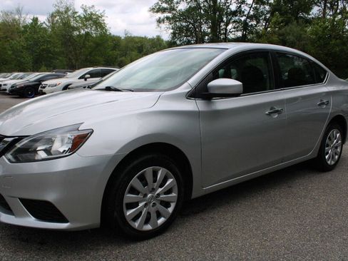 Used 2019 Nissan Sentra S FWD image 13