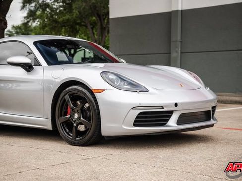 Used 2017 Porsche 718 Cayman RWD image 51