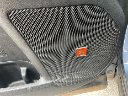 Used 2017 Toyota Highlander Limited image 10