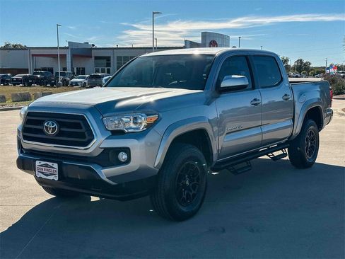 Used 2022 Toyota Tacoma SR5 image 7
