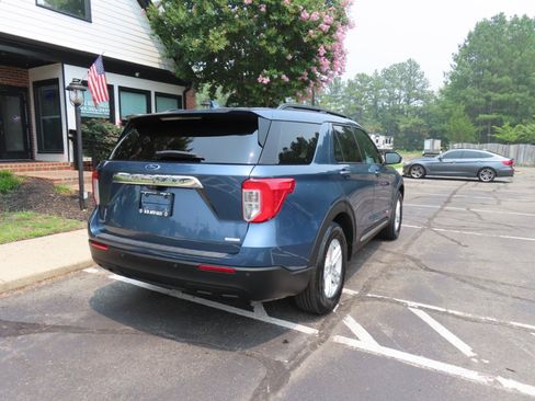 Used 2020 Ford Explorer XLT RWD image 8