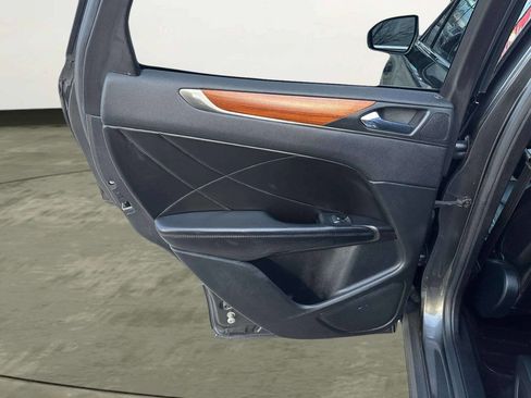 Used 2017 Lincoln MKC Reserve w/ Lincoln MKC Climate Package image 12