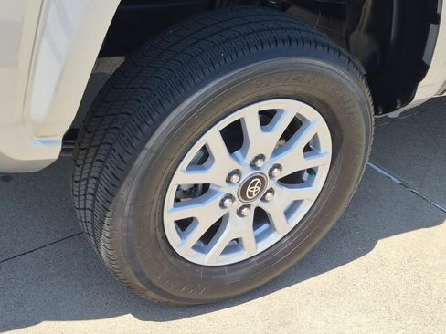 Used 2025 Toyota Tacoma SR RWD image 7