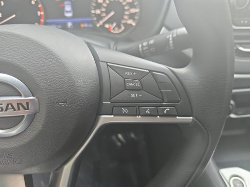 Used 2019 Nissan Altima 2.5 S FWD image 17