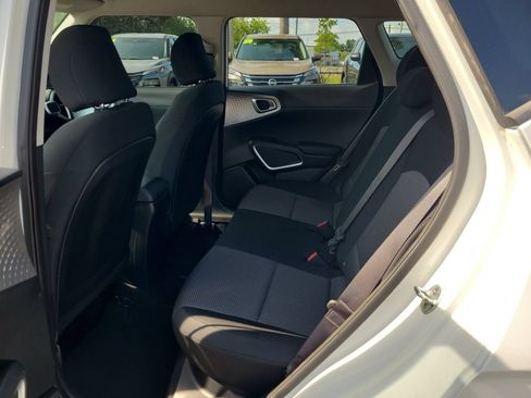 Used 2020 Kia Soul LX FWD image 9