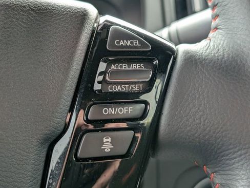 Used 2025 Nissan Frontier PRO-4X AWD/4WD image 22