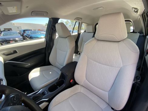 Used 2023 Toyota Corolla Cross L AWD/4WD image 21