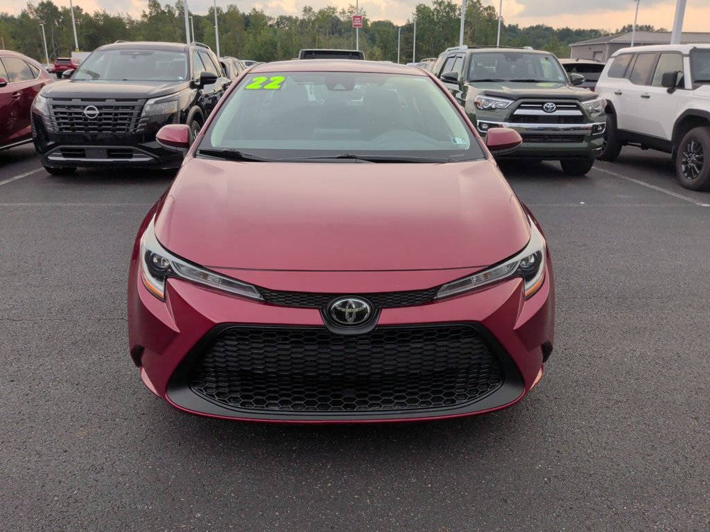 Used 2022 Toyota Corolla LE FWD image 3
