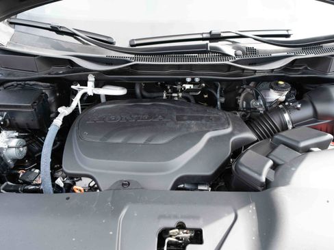 Used 2025 Honda Odyssey Sport-L image 32