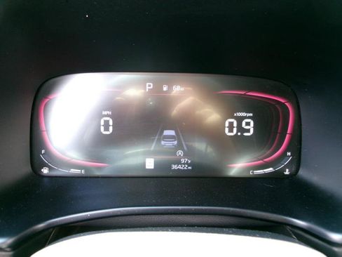 Used 2025 Kia Soul LX w/ LX Technology Package FWD image 15
