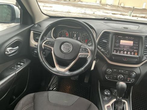 Used 2016 Jeep Cherokee Latitude w/ Cold Weather Group image 26