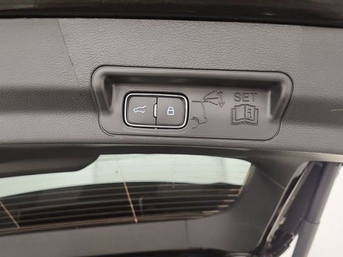 New 2024 Ford Explorer XLT w/ Equipment Group 202A image 25