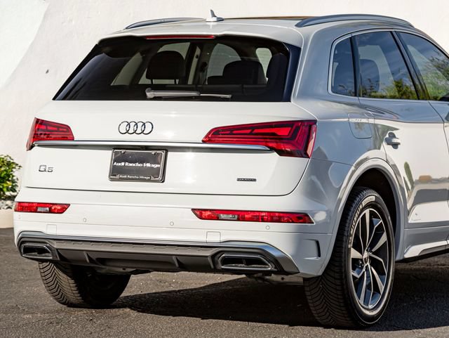 Used 2023 Audi Q5 2.0T Premium w/ Convenience Package AWD/4WD image 7