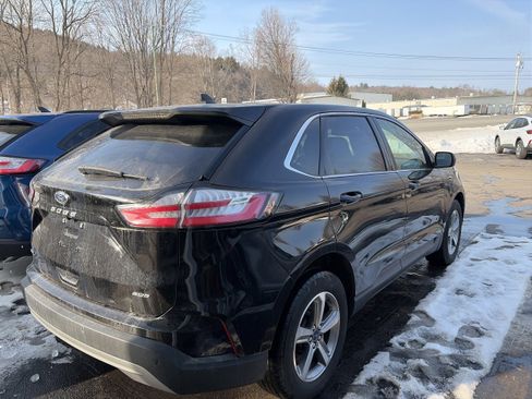 Used 2022 Ford Edge SEL w/ Convenience Package image 2