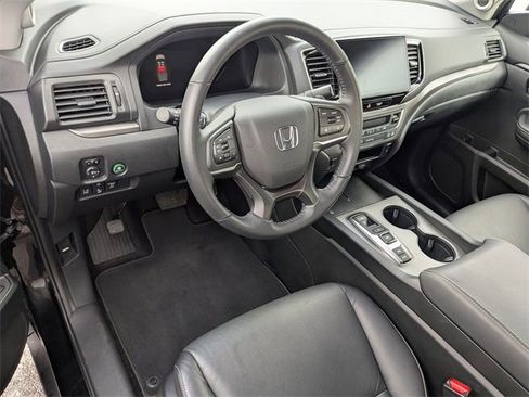 Used 2025 Honda Ridgeline RTL image 10