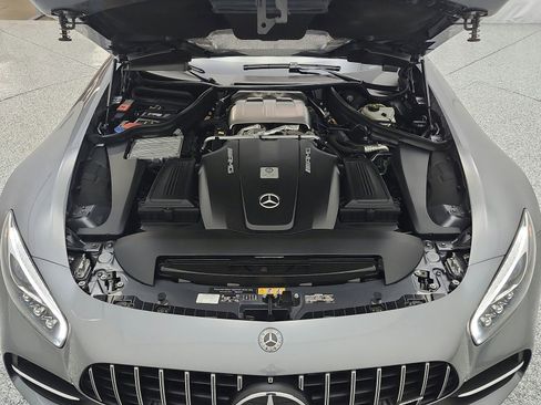 Used 2018 Mercedes-Benz AMG GT S image 16