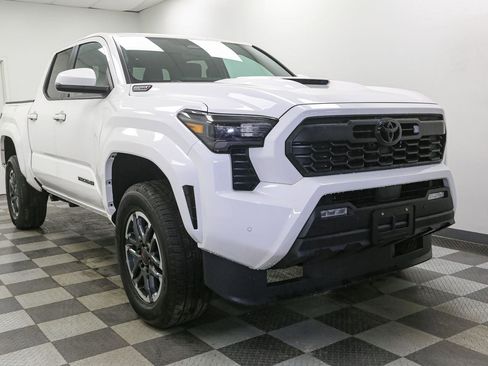 New 2026 Toyota Tacoma TRD Sport image 2