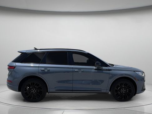 Used 2024 Lincoln Corsair Reserve w/ Equipment Group 201A AWD/4WD image 2