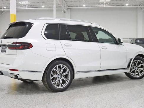 Used 2024 BMW X7 xDrive40i AWD/4WD image 9