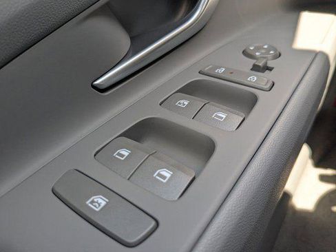 New 2025 Hyundai Elantra Sport FWD image 16