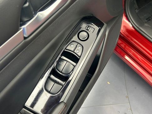 Used 2024 Nissan Altima 2.5 SR image 10