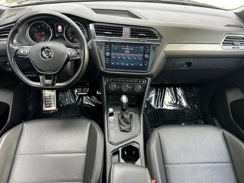 Used 2021 Volkswagen Tiguan SE R-Line FWD image 13