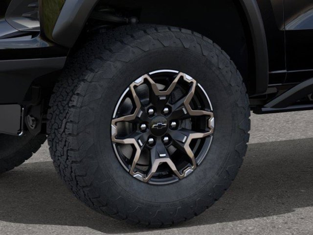 New 2026 Chevrolet Colorado ZR2 w/ Technology Package AWD/4WD image 11