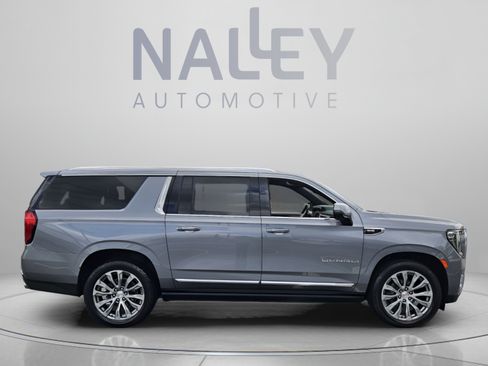 Used 2022 GMC Yukon XL Denali AWD/4WD image 6