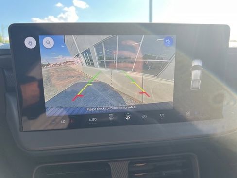 New 2025 Ford Maverick XL image 19