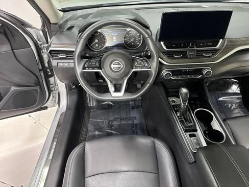 Used 2023 Nissan Altima 2.5 SL AWD/4WD image 18