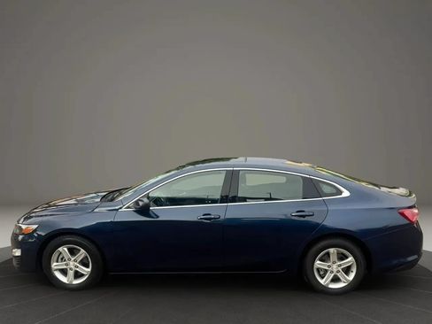 Used 2022 Chevrolet Malibu LT FWD image 14