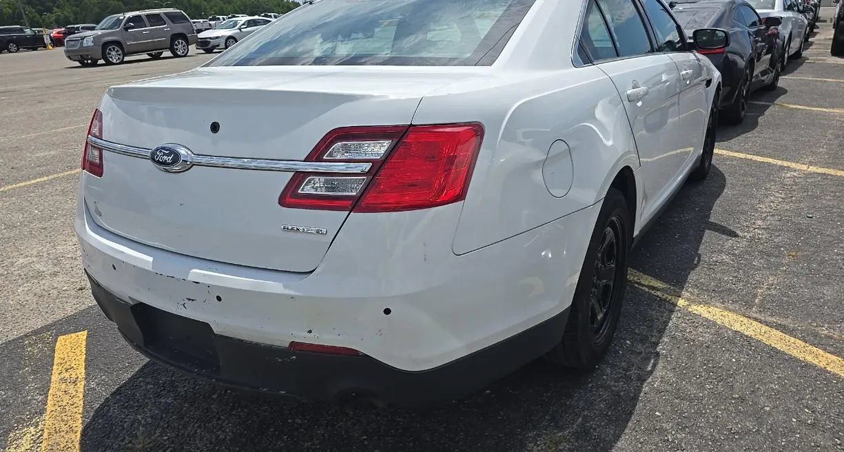 Used 2016 Ford Taurus Police Interceptor AWD image 4