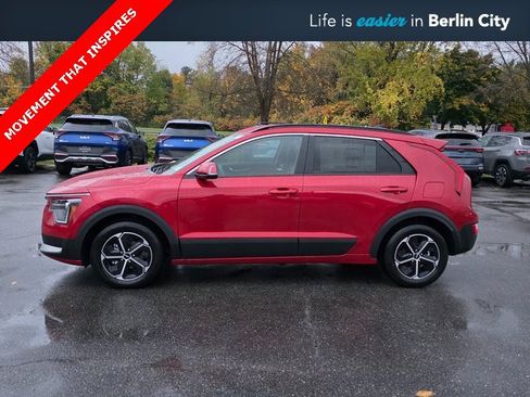 New 2025 Kia Niro EX image 4