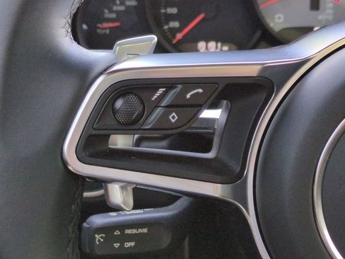 Used 2019 Porsche 911 Carrera 4S image 23