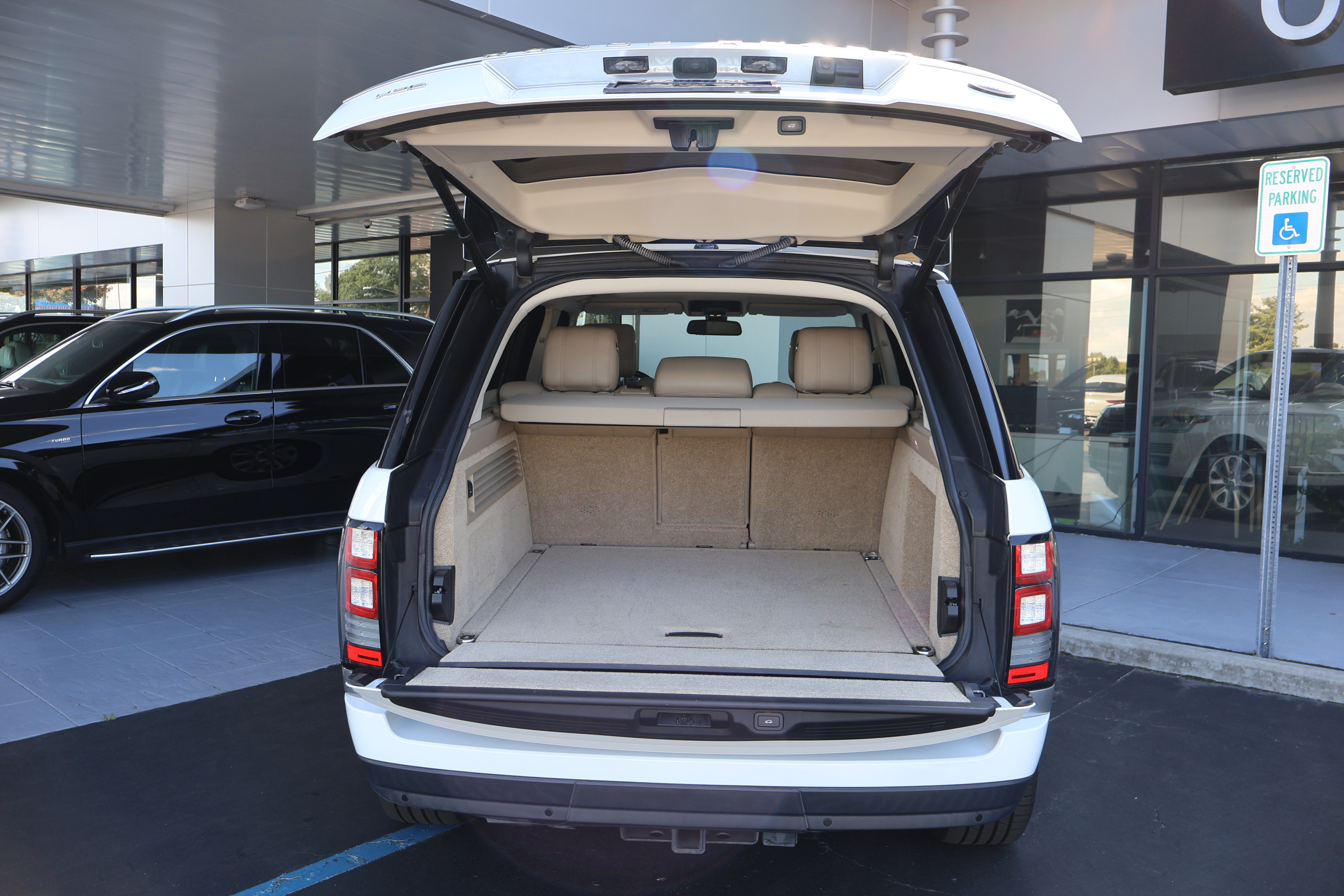 Used 2013 Land Rover Range Rover HSE AWD/4WD image 23
