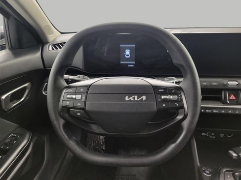 Used 2025 Kia K4 FWD image 30