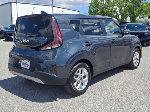 Certified 2025 Kia Soul LX FWD image 6