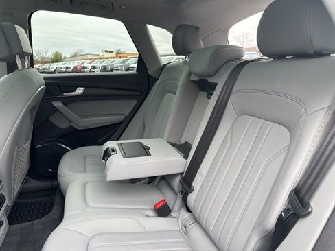 Used 2022 Audi Q5 2.0T Premium w/ Convenience Package image 21