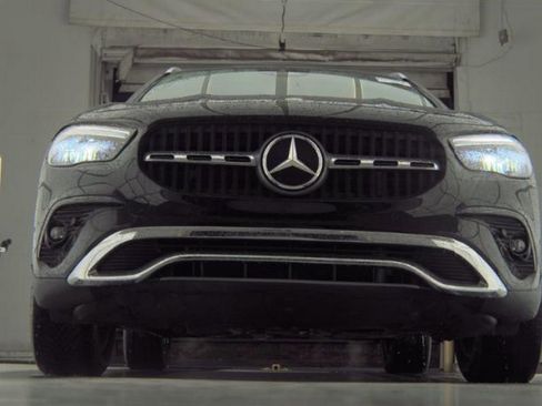 Used 2024 Mercedes-Benz GLA 250 4MATIC image 3