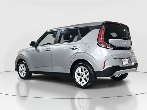 Used 2024 Kia Soul LX w/ Option Group 015 image 7