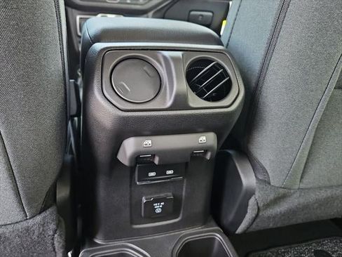 New 2026 Jeep Gladiator Sport AWD/4WD image 50