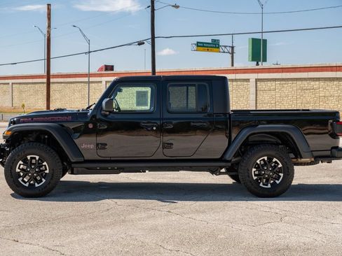 Used 2026 Jeep Gladiator Rubicon AWD/4WD image 5