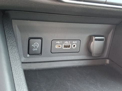 Certified 2025 Nissan Sentra SR w/ SR Premium Package FWD image 25