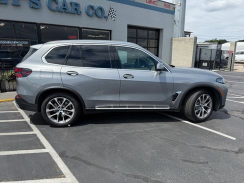 Used 2024 BMW X5 xDrive40i AWD/4WD image 8