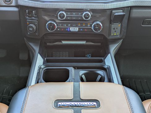 Used 2024 Ford F350 Platinum image 19