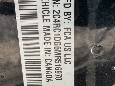 Used 2021 Chrysler Voyager Lxi image 34