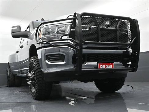 Used 2024 RAM 3500 Tradesman w/ Chrome Appearance Group AWD/4WD image 27