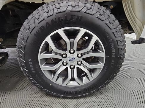 Used 2021 Ford F150 Lariat w/ Trailer Tow Package AWD/4WD image 42