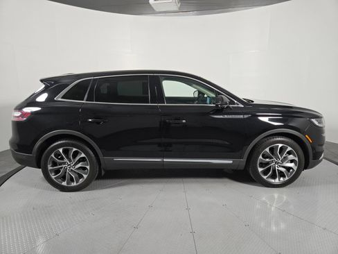 Certified 2022 Lincoln Nautilus Reserve FWD image 3