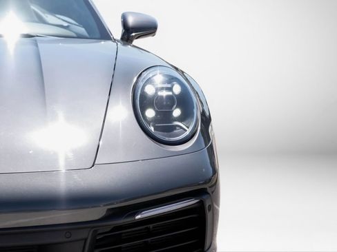 Used 2021 Porsche 911 Cabriolet image 34